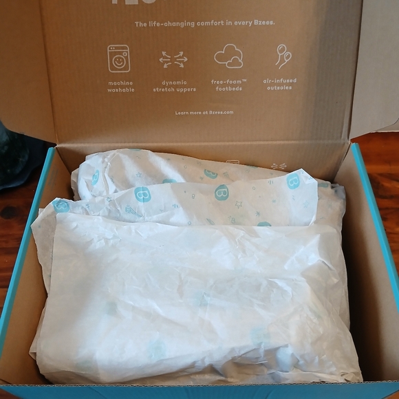 BZEES Reveal Women's Wedge Sandals Size 8.5 Medium NEW - Picture 9 of 10